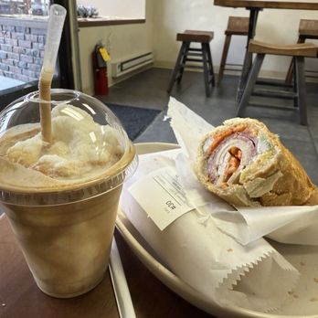 Pound House - Vietnamese Near Me - Somerville, Massachusetts