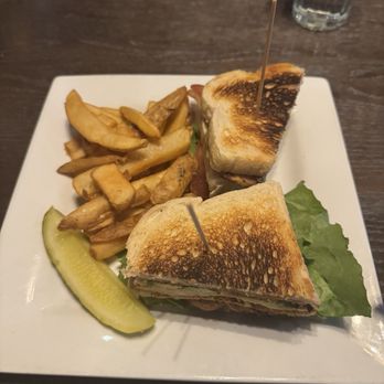 Distill - Inspirada - Blackened Chicken Club - Sports Bars Near Me - Henderson, Nevada Distill - Inspirada - Blackened Chicken Club - Sports Bars Near Me - Henderson, Nevada