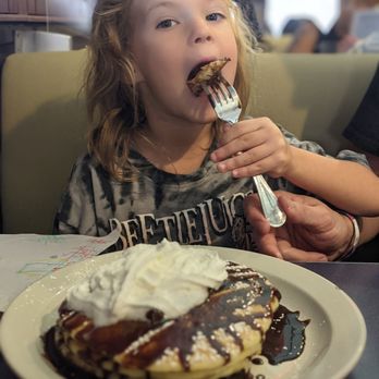 Annie's Cafe - Temecula - Eating some delicious Chocolate Chip Pancakes - Breakfast & Brunch Near Me - Temecula, California Annie's Cafe - Temecula - Eating some delicious Chocolate Chip Pancakes - Breakfast & Brunch Near Me - Temecula, California