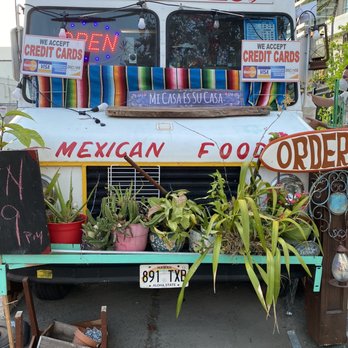 Tlacuaches 808 - Mexican Near Me - Honolulu, Hawaii