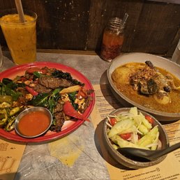 Chicken curry, beef noodles Chicken curry, beef noodles