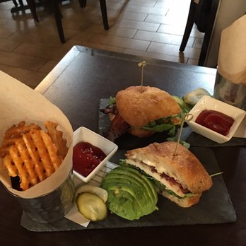 Grille 29 - 1 sandwich for 2 people, so nice they split it for us - American Near Me - Napa, California