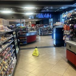 QuikTrip - Inside