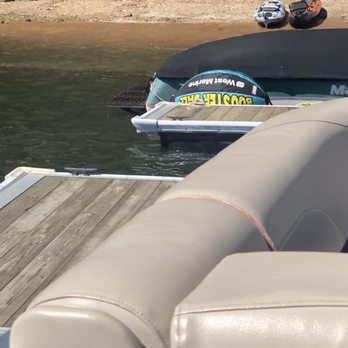 Lake Life Boat Rentals - Leather seats were immaculate and comfortable. - Boating Near Me - McHenry, Maryland