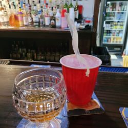 O'brien's Pub - Shelly at the bar even makes a cute twirl with the straw paper! And look at that glass!