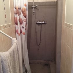 Chambres d'Hôtes Peyroutas - La douche extra!!