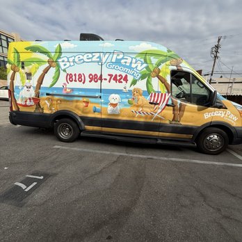 Breezy Paw Mobile Grooming - The grooming car - Pet Groomers Near Me Breezy Paw Mobile Grooming - The grooming car - Pet Groomers Near Me