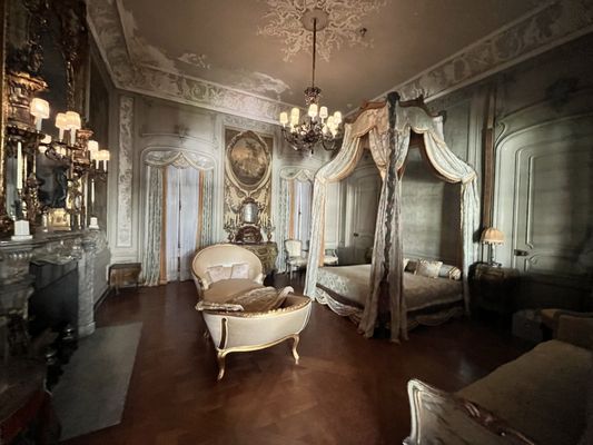 Vizcaya Museum & Gardens by null