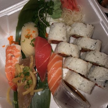 Sushi Pop - Spicy tuna roll with 5pc sushi combo - Japanese Near Me - Fullerton, California Sushi Pop - Spicy tuna roll with 5pc sushi combo - Japanese Near Me - Fullerton, California