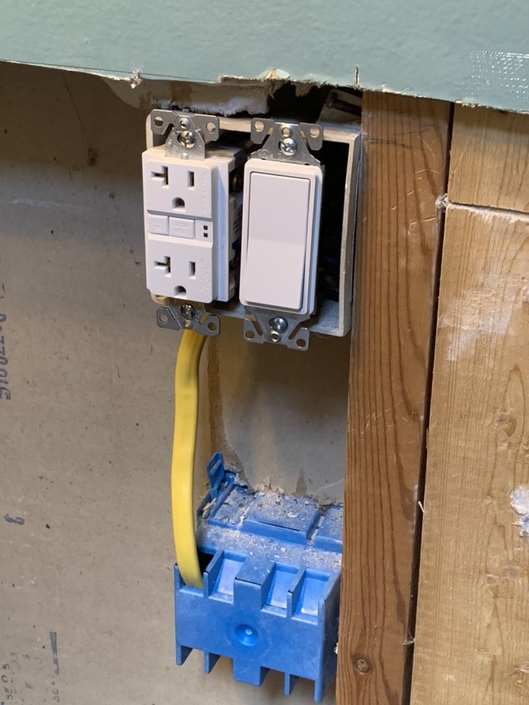 Slide of Alaxander Plumbing & Electric