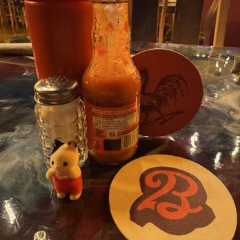 Buckets Restaurant - Inside - Comfort Food Near Me - Akron, Ohio