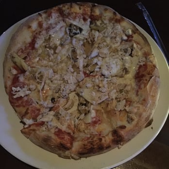 Yard House - Chicken and Pineapple Pizza - New American Near Me - Atlanta, Georgia Yard House - Chicken and Pineapple Pizza - New American Near Me - Atlanta, Georgia