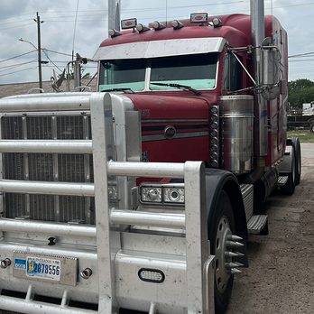 Ace 1 Auto Glass - 2002 peterbilt front windshield - Auto Glass Services Near Me - Houston, Texas Ace 1 Auto Glass - 2002 peterbilt front windshield - Auto Glass Services Near Me - Houston, Texas
