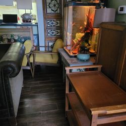 MoverTron Moving - Chair, table, couch