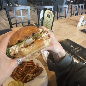 The Chicken Coop Kitchen & Bar - Chicken sandwich - Pubs Near Me - Johnston, Rhode Island