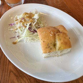 Vein At Kaka'ako - Focaccia and house salad - Mediterranean Near Me - Honolulu, Hawaii