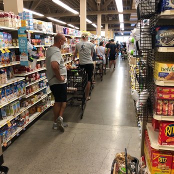 Safeway - people shopping in a grocery store - Grocery Near Me - Tahoe City, California