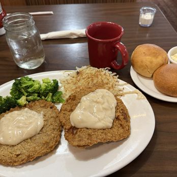 Bob Evans - Chicken fried steak and any sides you want, hits the spot - American Near Me - Durham, North Carolina
