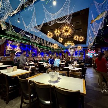 Mr. Crabby’s - Seating area - Seafood Near Me - Live Oak, Texas Mr. Crabby’s - Seating area - Seafood Near Me - Live Oak, Texas