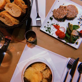 L'Amour Vache - French onion soup and pâté with bread - Brasseries Near Me - Paris, 75