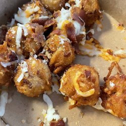 Denny's Restaurant Idylwyld Drive - Bacon cheddar tots