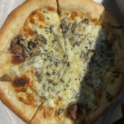 Amante Gourmet Pizza - Carrboro - Truffle mushroom pizza. So small and almost no toppings (mushrooms) in it