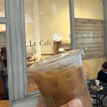 Le Cafe Creme - Caramel latte - Coffee & Tea Near Me - Pasadena, California Le Cafe Creme - Caramel latte - Coffee & Tea Near Me - Pasadena, California