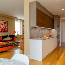 German Kitchen Center - Cabinets: LEICHT Material: Bondi lacquered laminate, Topos walnut Veneer wood, IOS glass matte.