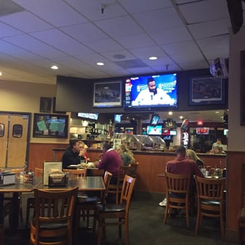 High Five Pizza - Back seating area - Pizza Near Me - San Jose, California