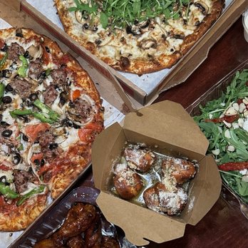 Fat Tomato Pizza - Fat Tomato Works Pizza (Signature) Truffle Mushroom Pizza Fat Garlic Knots (Signature) K-Town Salad (Signature) Spicy Garlic Wings - Pizza Near Me - Los Angeles, California Fat Tomato Pizza - Fat Tomato Works Pizza (Signature) Truffle Mushroom Pizza Fat Garlic Knots (Signature) K-Town Salad (Signature) Spicy Garlic Wings - Pizza Near Me - Los Angeles, California