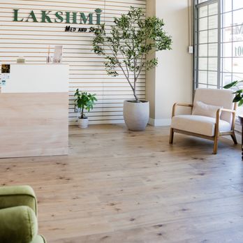 Lakshmi Med and Spa - Bright and welcoming reception area at Lakshmi Med Spa. - Body Contouring Near Me - Sherman Oaks, California Lakshmi Med and Spa - Bright and welcoming reception area at Lakshmi Med Spa. - Body Contouring Near Me - Sherman Oaks, California