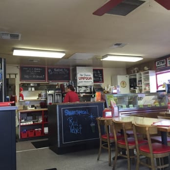 Giant Burger - Inside and waiting for our food. - Burgers Near Me - Springfield, Oregon