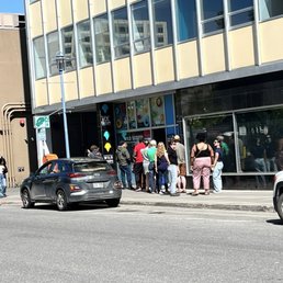 Wild Scoops is very busy in downtown location! Wild Scoops is very busy in downtown location!