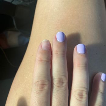 World Star Nails - Right pointer also peeled off after 4 days - Nail Salons Near Me - Tinley Park, Illinois