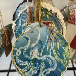 A Muse Me Antiques & Treasures