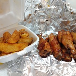 Stoltzfus Bar-B-Q Pit - Wings and wedges.