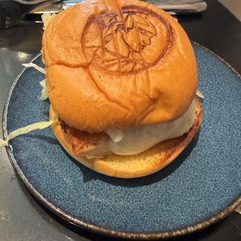 Sidecar by the Centurion Lounge - Chicky chicky sandwich - Airport Lounges Near Me - Paradise, Nevada Sidecar by the Centurion Lounge - Chicky chicky sandwich - Airport Lounges Near Me - Paradise, Nevada