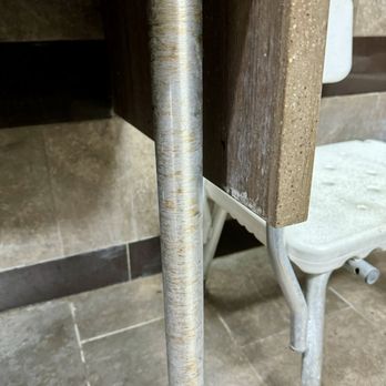 Love's Travel Stop - Filth everywhere! - Gas Stations Near Me - Palestine, Arkansas