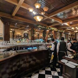 Hotel Caesar's