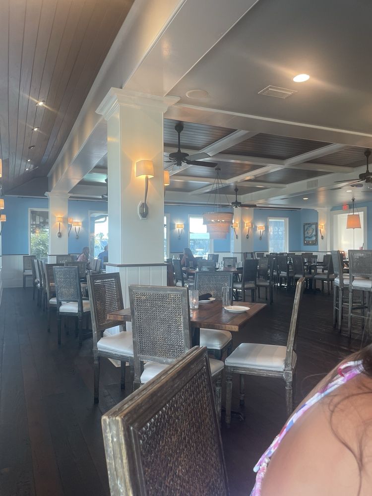 Shipp’s Dockside Grill