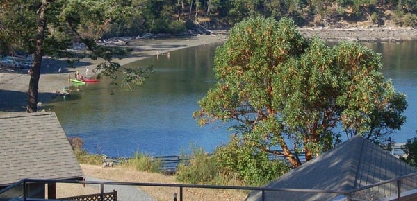 Mayne Island Resort by null