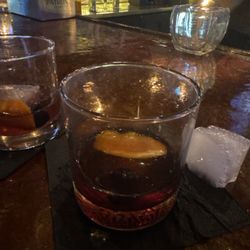 Stone Street Pub - Old fashioned minus ice cube