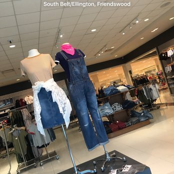 Forever 21 - Accessories Near Me - Friendswood, Texas