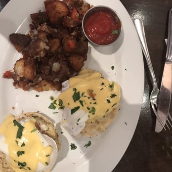 Chez Henry's - Crab cake Benedict - New American Near Me - Delray Beach, Florida Chez Henry's - Crab cake Benedict - New American Near Me - Delray Beach, Florida