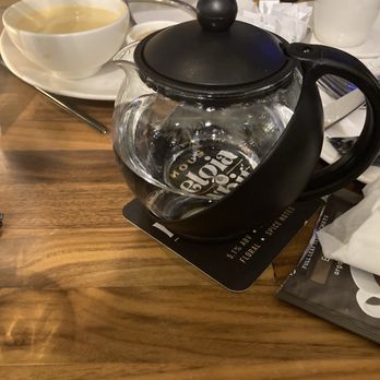 Yard House - Hot Tea pot - New American Near Me - Willow Grove, Pennsylvania
