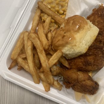 Mike's Chicken - 3 pieces dark meat with cream corn and fries - Chicken Shop Near Me - Dallas, Texas