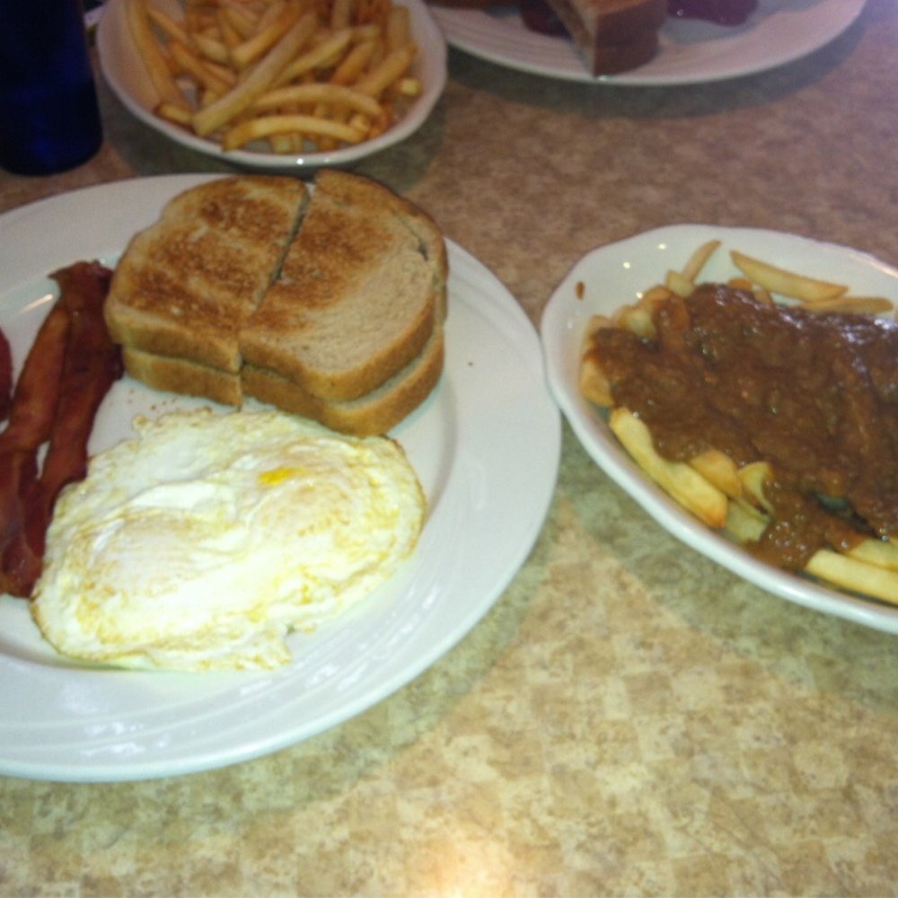 Alex's Royal Grill - The mini with a side of chili fries - Sandwiches Near Me - Troy, Michigan