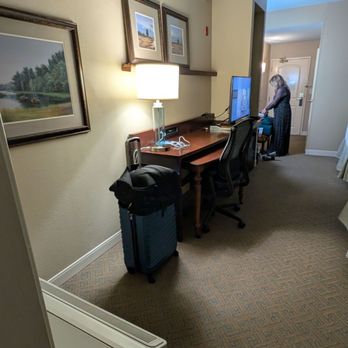 Courtyard by Marriott Charleston Mt. Pleasant - Coffee maker, refrigerator, desk - Hotels Near Me - Mount Pleasant, South Carolina