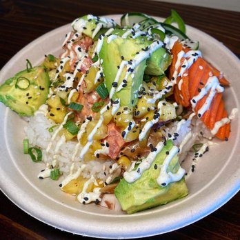 Island Fin Poke - a plate of food on a table - Poke Near Me - Cos Cob, Connecticut Island Fin Poke - a plate of food on a table - Poke Near Me - Cos Cob, Connecticut