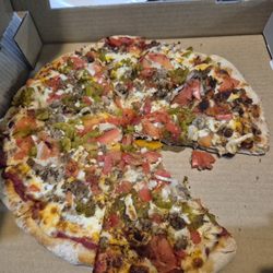 The Mexican style pizza, quite good, the hospitality is even better!